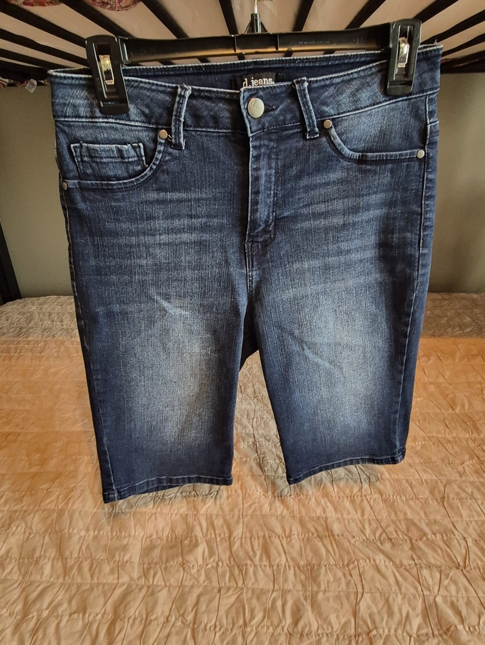 d. jeans Women's Size 4 Indigo Blue Denim Bermuda Shorts